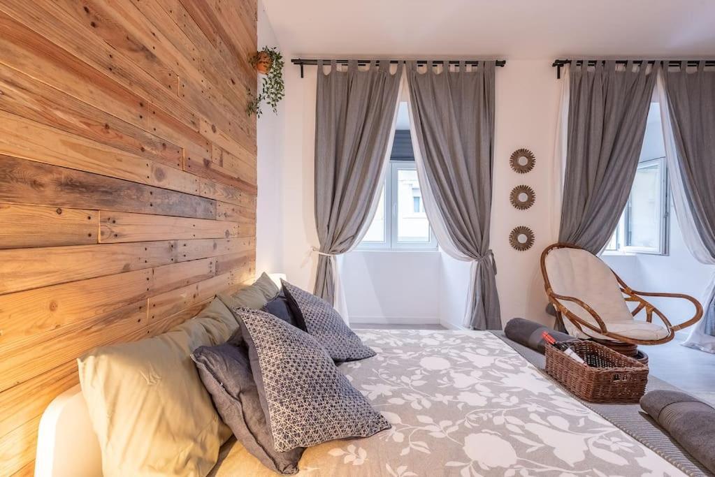 Modern Rustic Apartment In Graca Lisbon Exterior photo