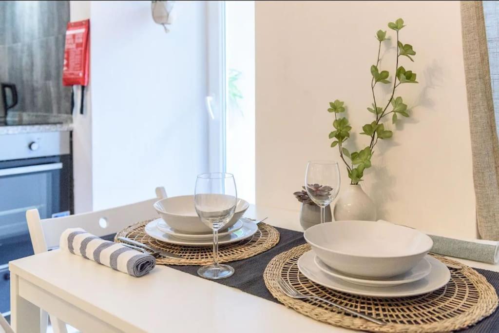 Modern Rustic Apartment In Graca Lisbon Exterior photo