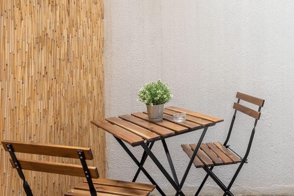 Modern Rustic Apartment In Graca Lisbon Exterior photo